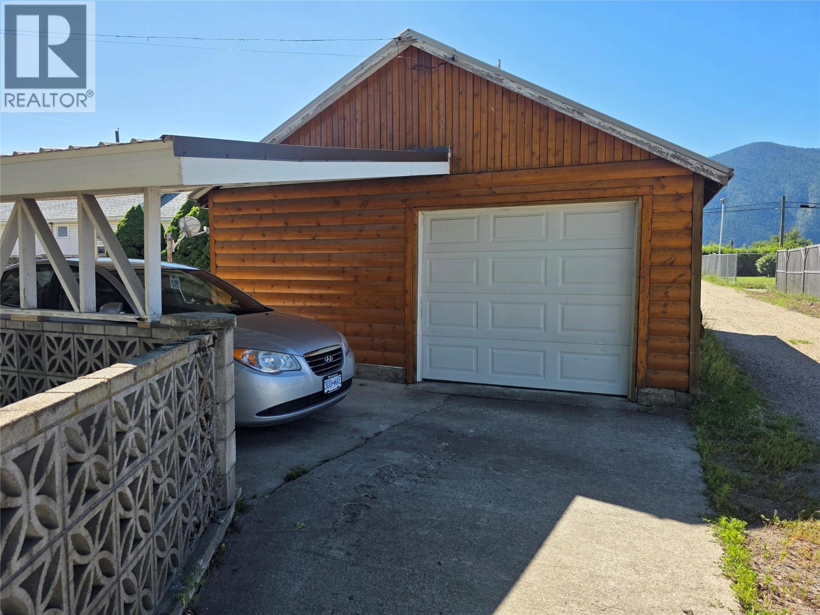7277 8th Street Property Photo 13