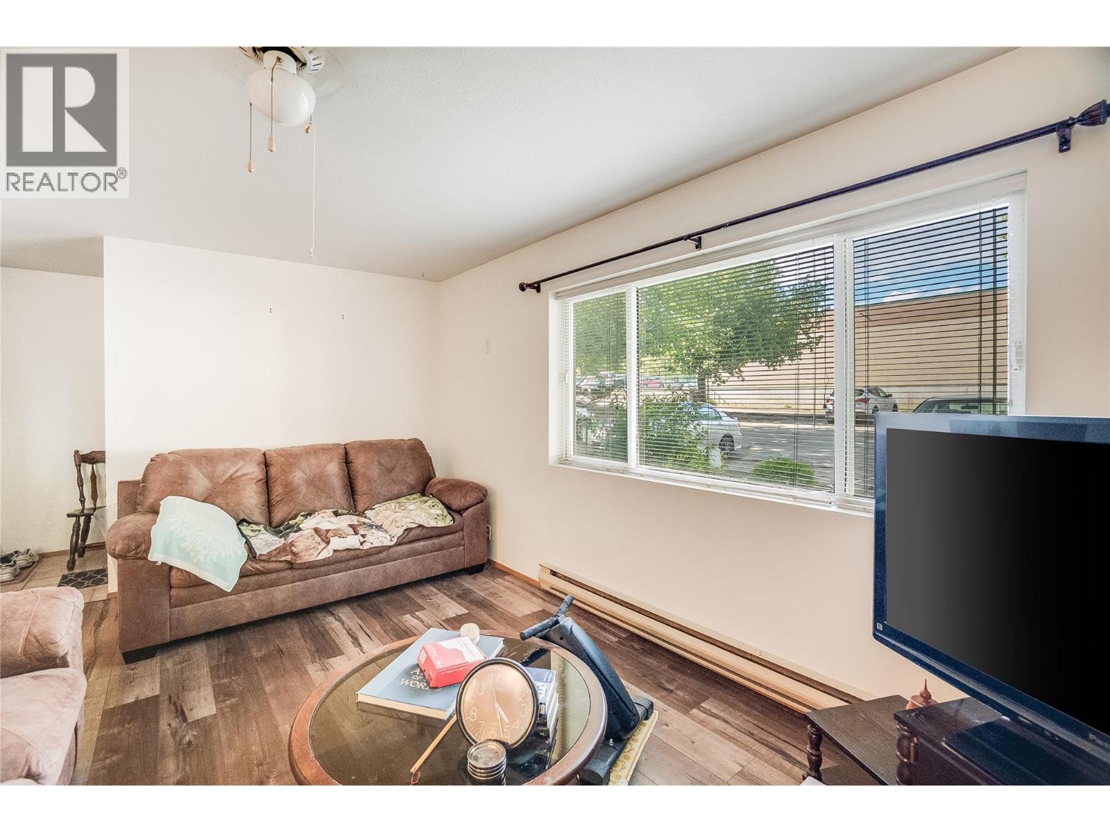 663 Columbia Avenue Property Photo 16