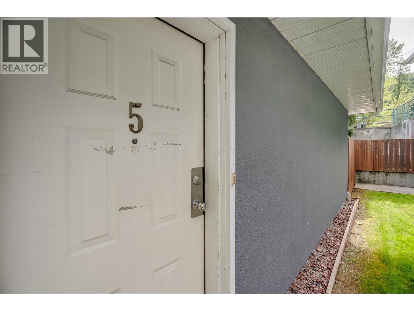 663 Columbia Avenue Property Photo 66