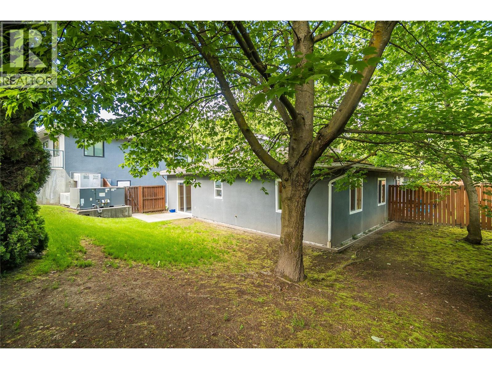 663 Columbia Avenue Property Photo 80