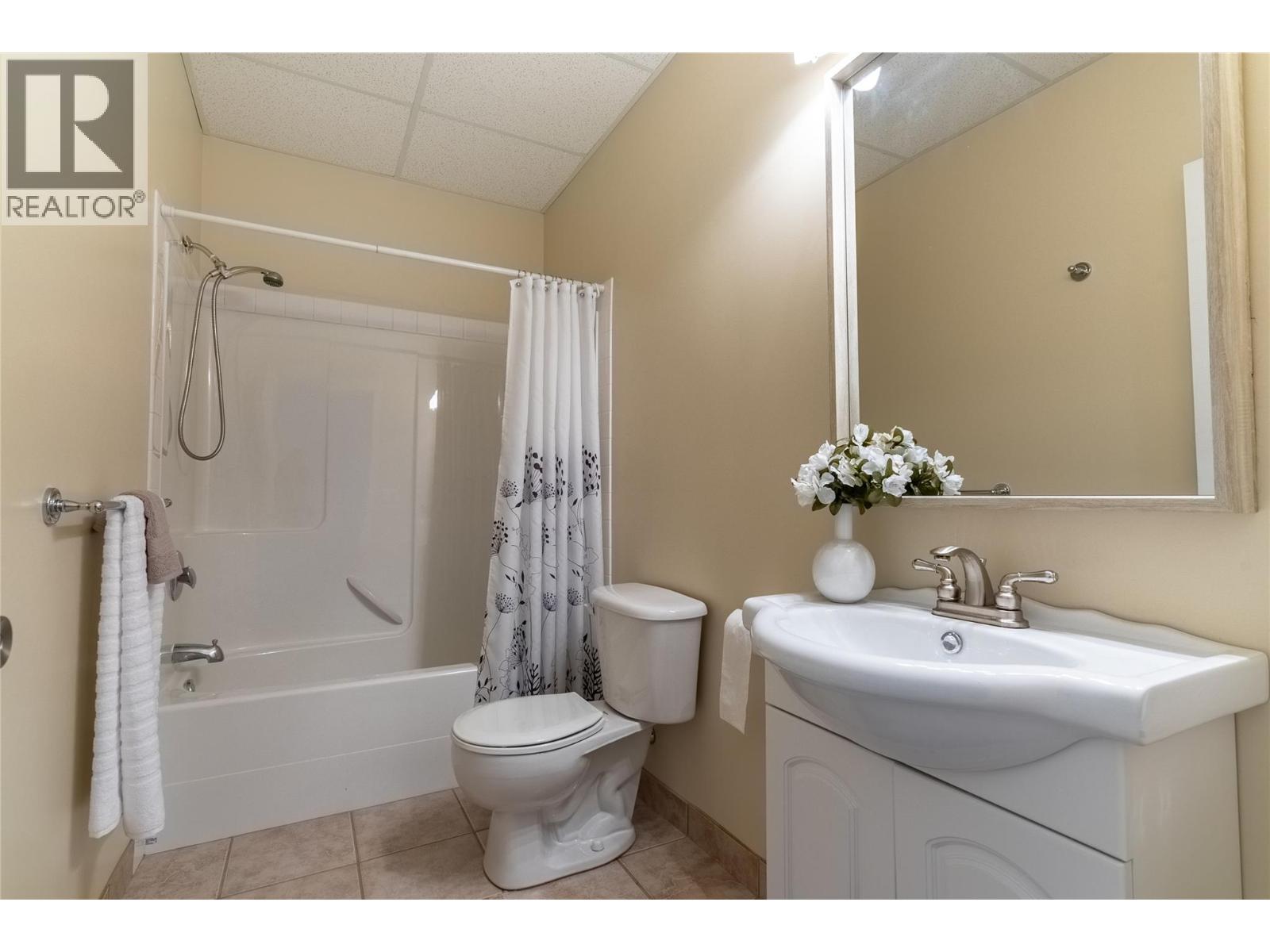 3727 Overlander Drive Property Photo 33