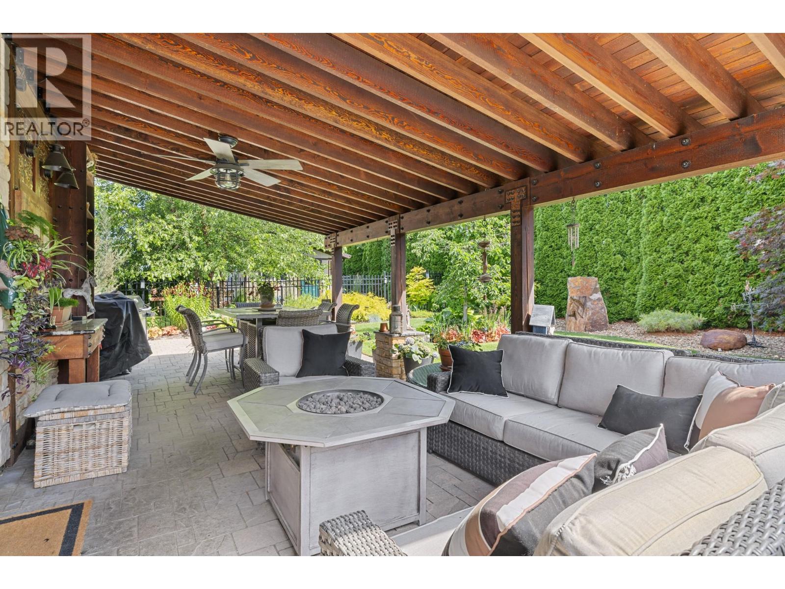 1052 Webster Road Property Photo 14