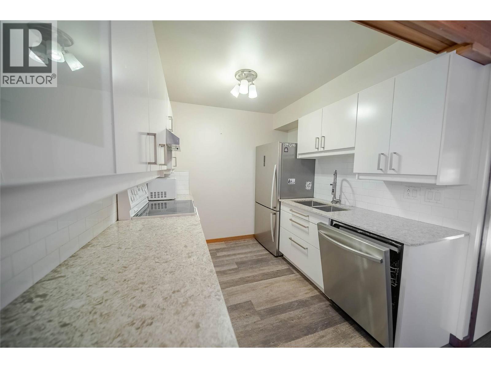 962 Dewdney Way Property Photo 5