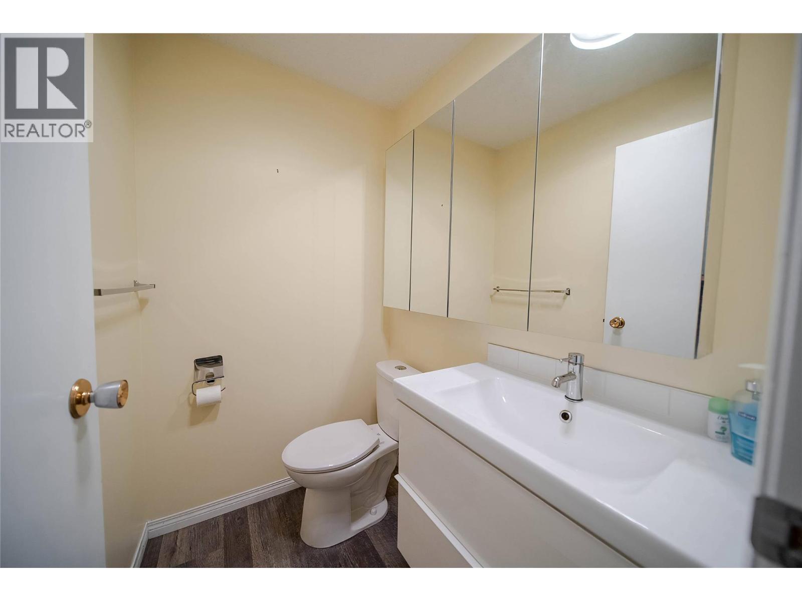 962 Dewdney Way Property Photo 27