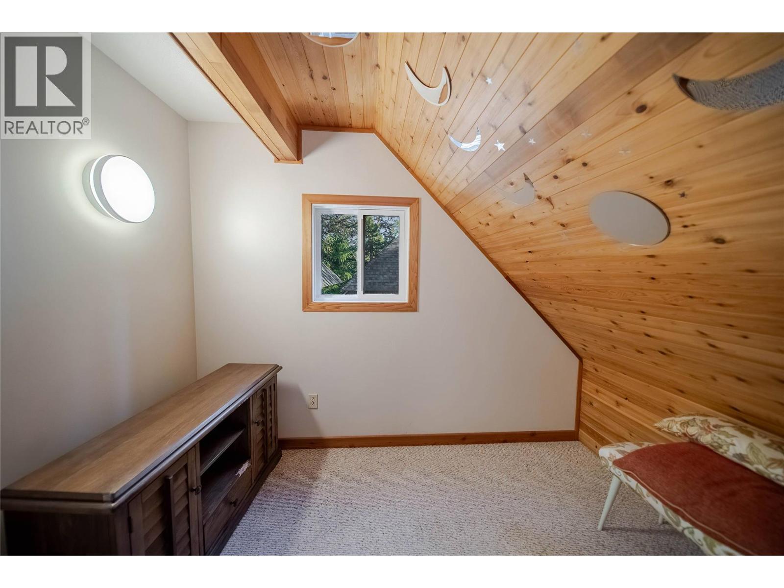 962 Dewdney Way Property Photo 38