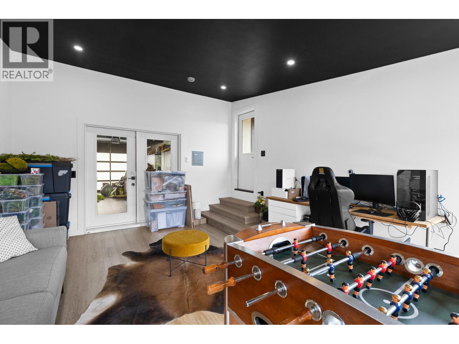 2426 Collingwood Road Property Photo 23