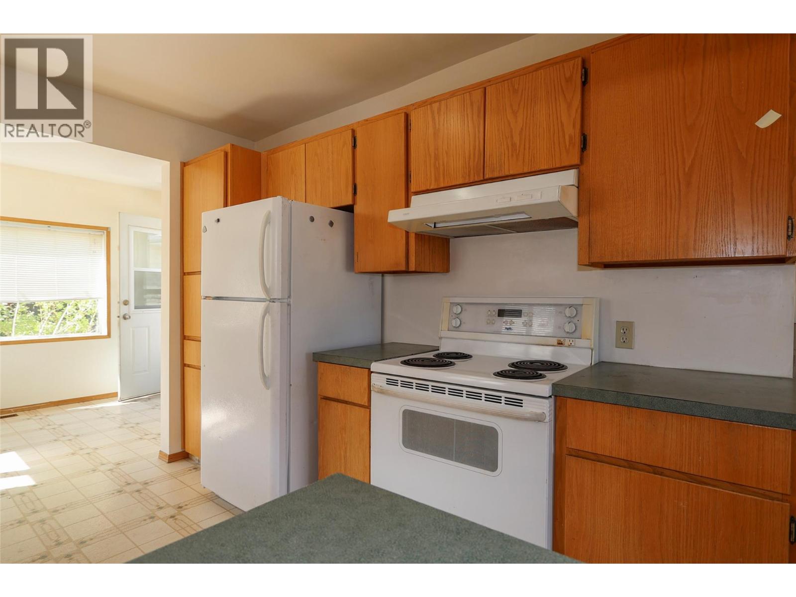 610 6 Avenue Property Photo 6