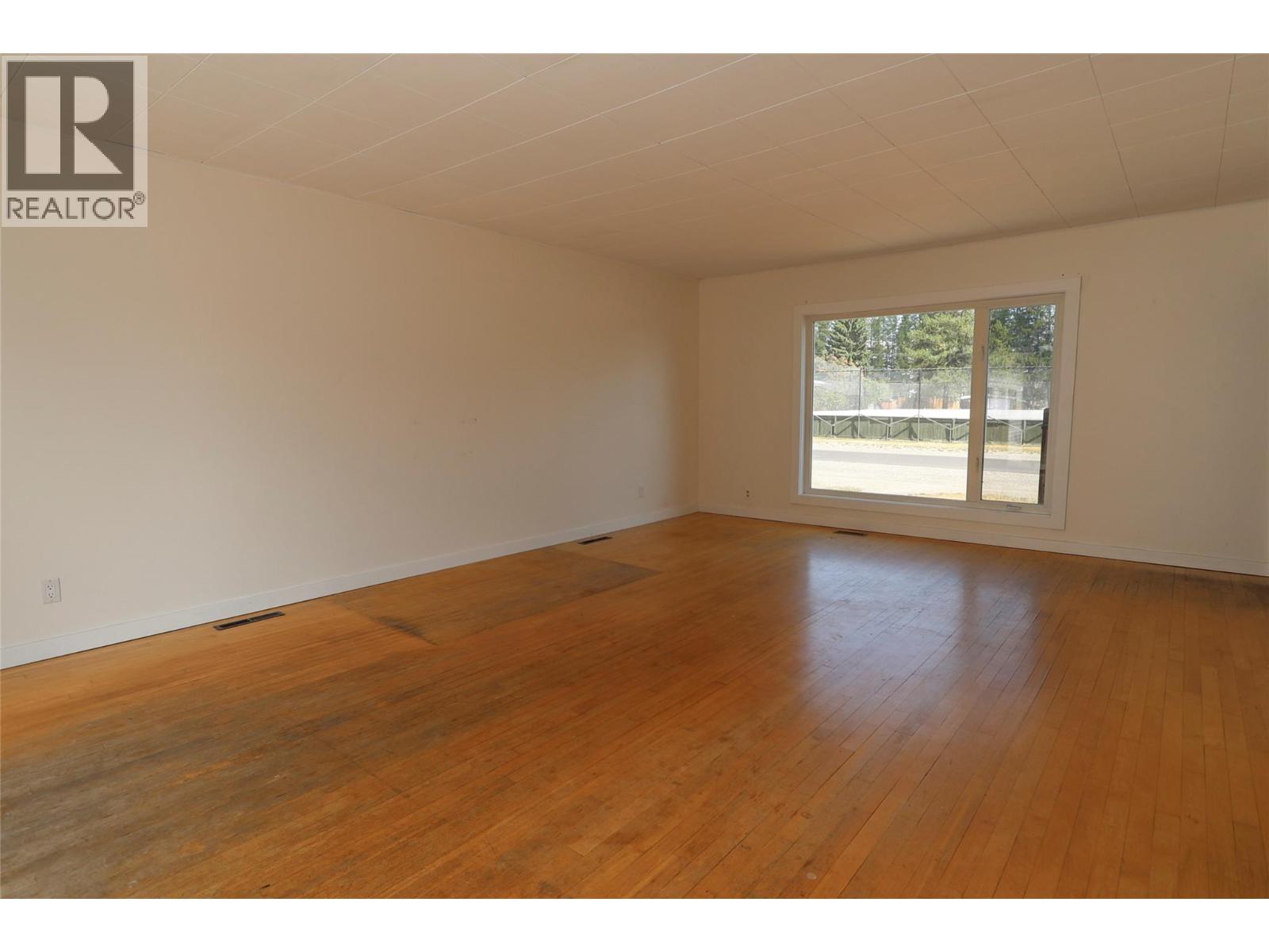 610 6 Avenue Property Photo 15