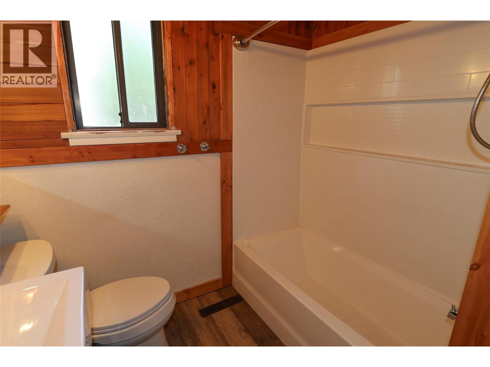 610 6 Avenue Property Photo 19
