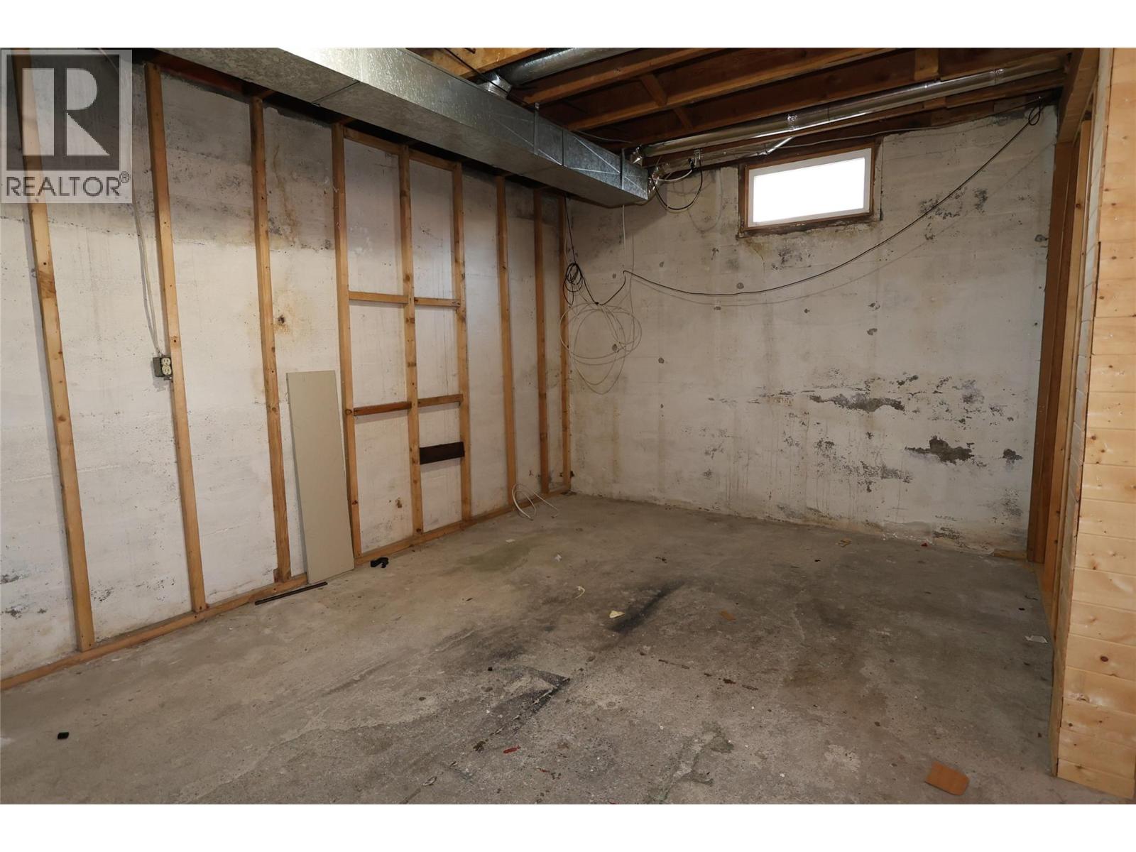 610 6 Avenue Property Photo 34