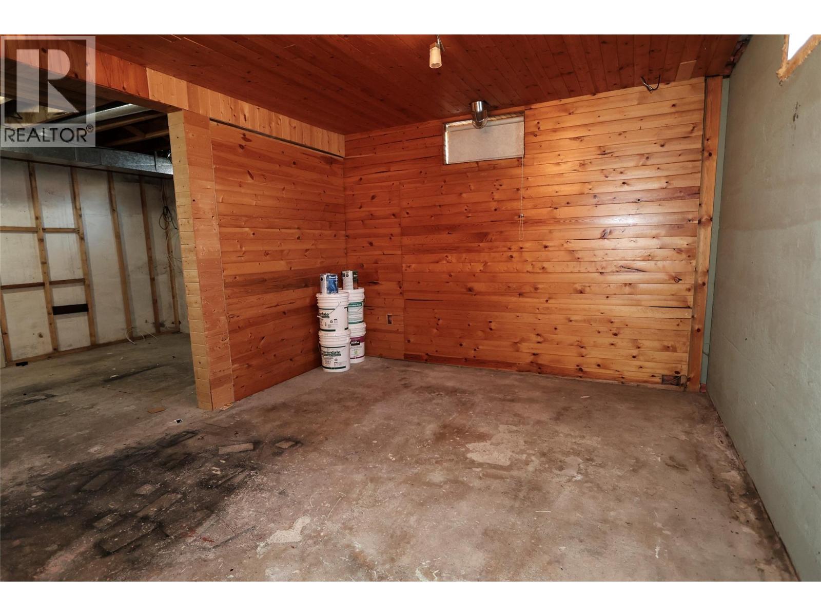 610 6 Avenue Property Photo 38