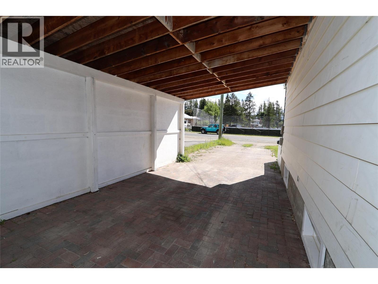 610 6 Avenue Property Photo 52