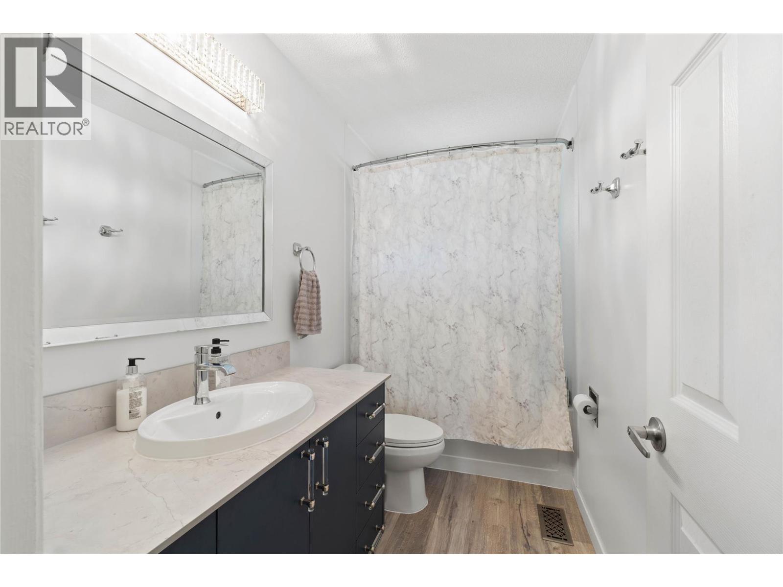 1680 Mt. Dufferin Drive Property Photo 13
