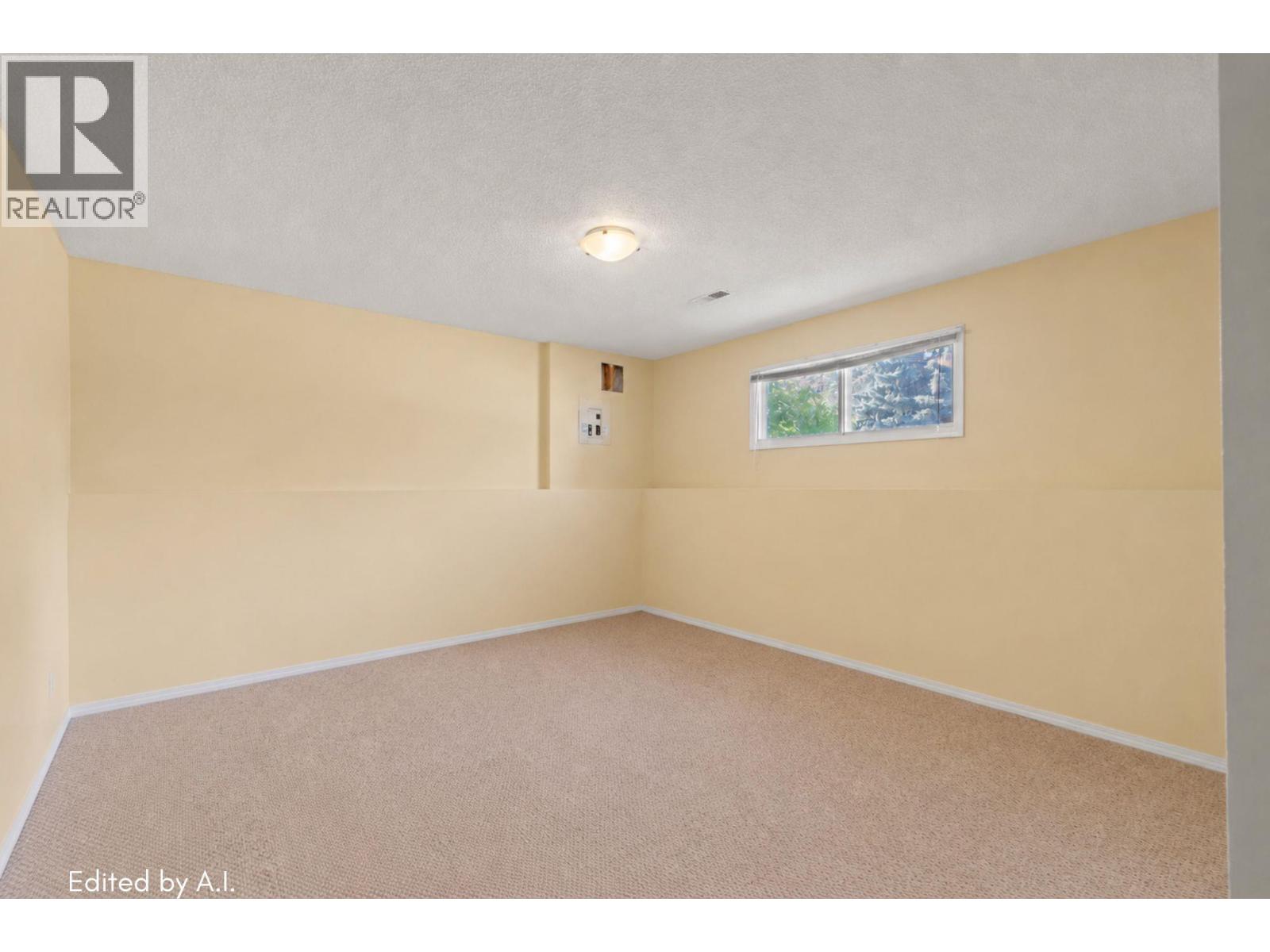 1680 Mt. Dufferin Drive Property Photo 14