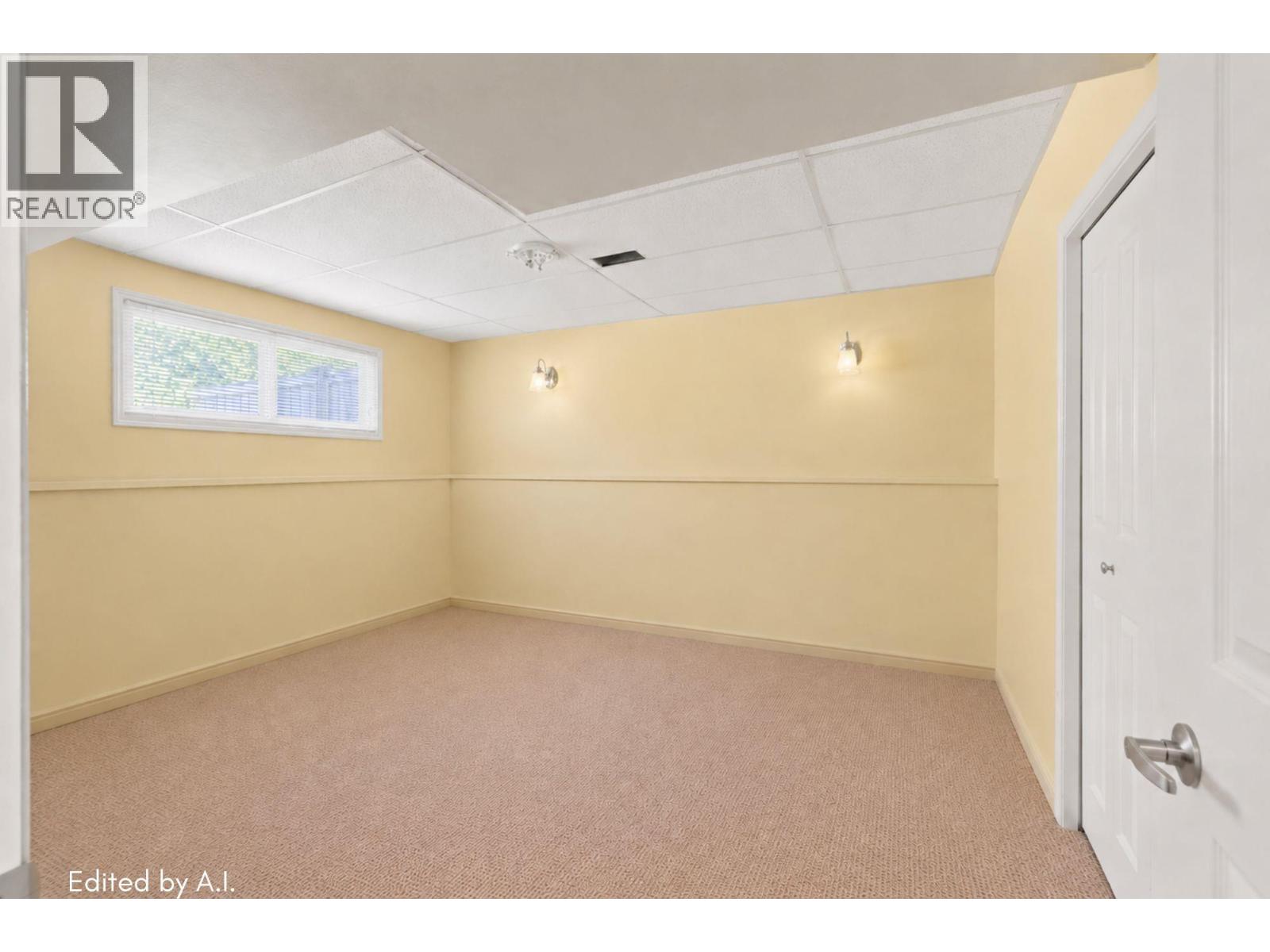1680 Mt. Dufferin Drive Property Photo 17