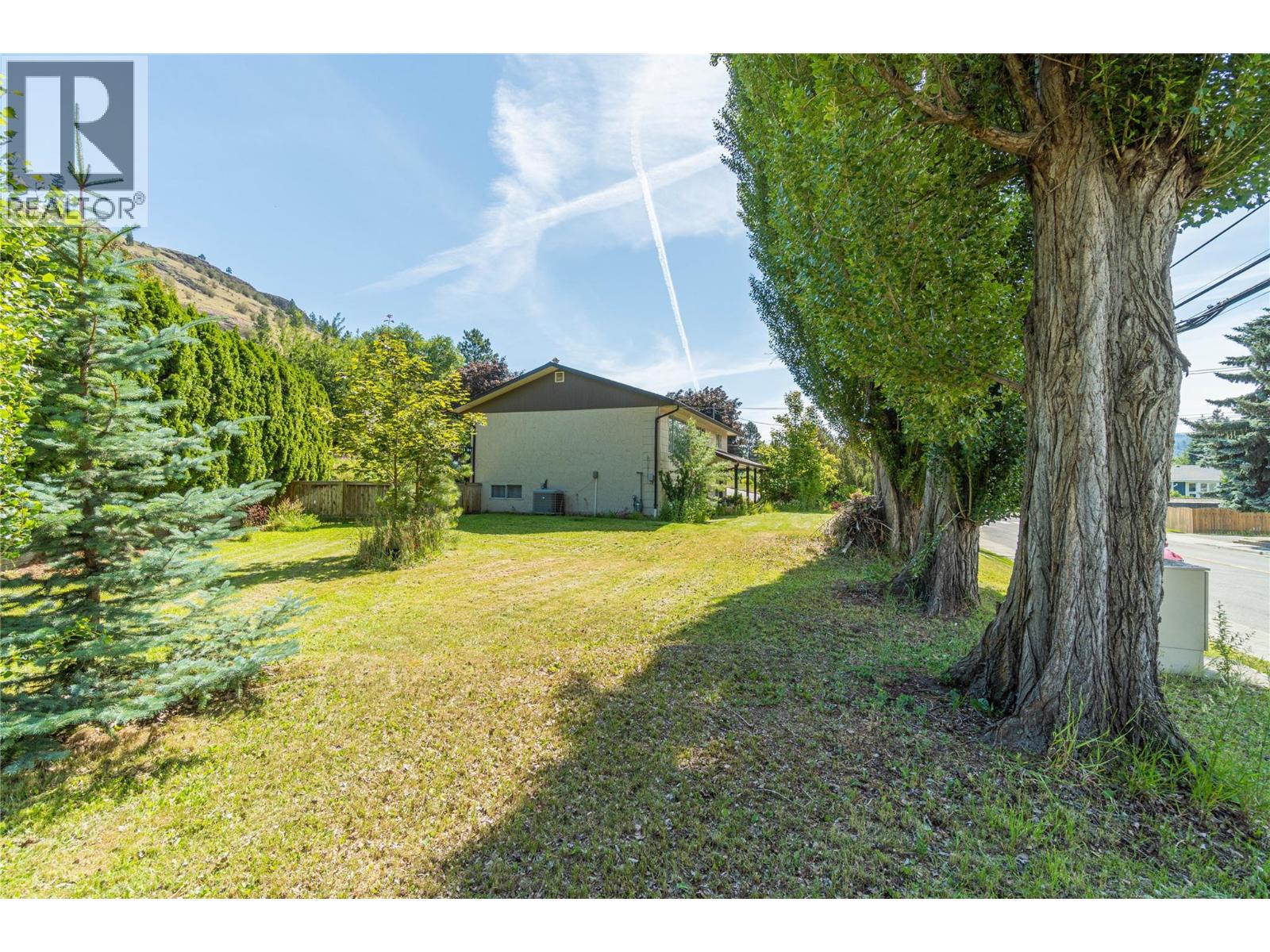 1680 Mt. Dufferin Drive Property Photo 26