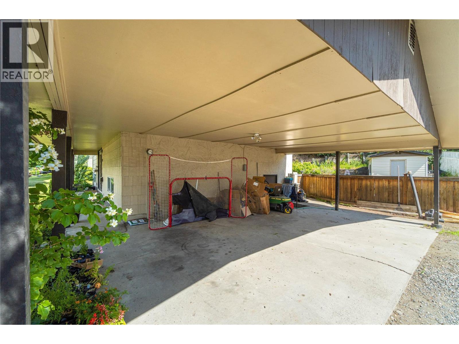 1680 Mt. Dufferin Drive Property Photo 35
