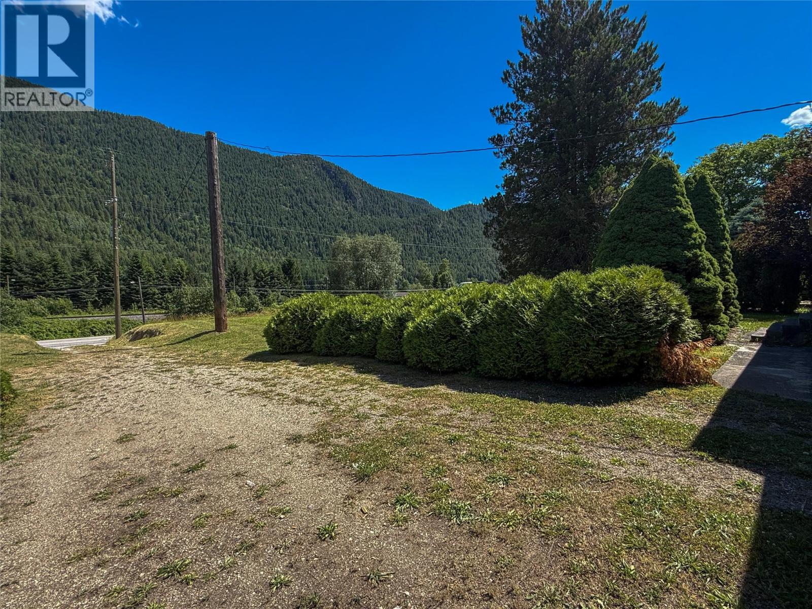 1535 Highway 3a Highway Property Photo 3