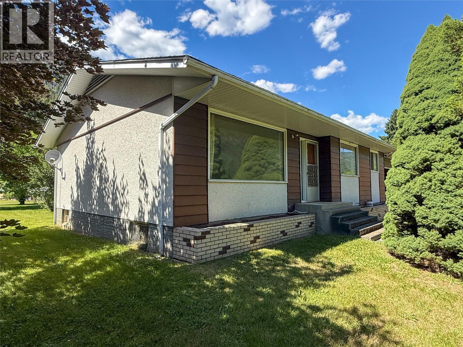 1535 Highway 3a Highway Property Photo 4