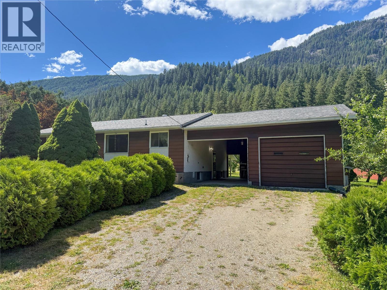 1535 Highway 3a Highway Property Photo 5