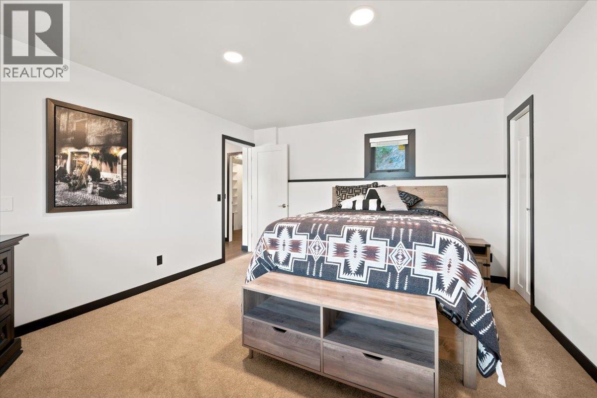 400 Inkster Road Property Photo 27