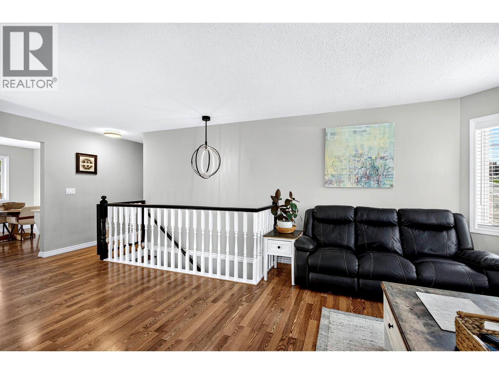 6488 Dallas Drive Property Photo 8