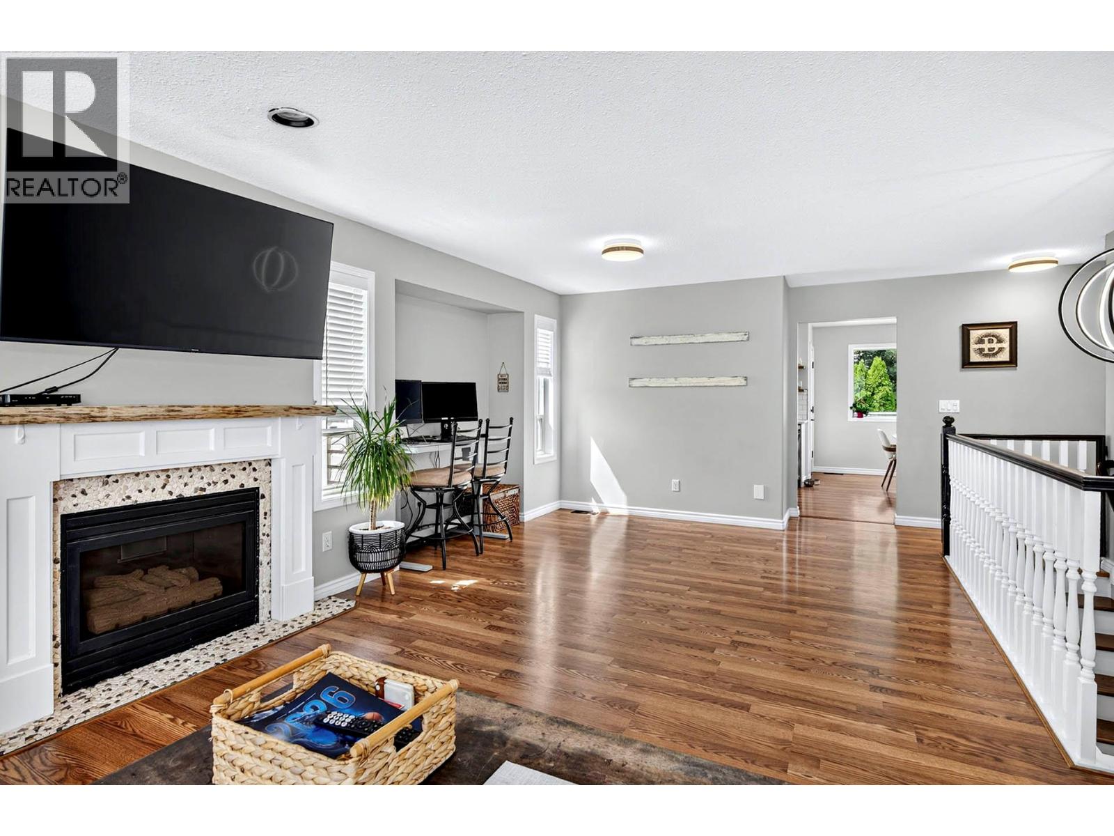 6488 Dallas Drive Property Photo 10