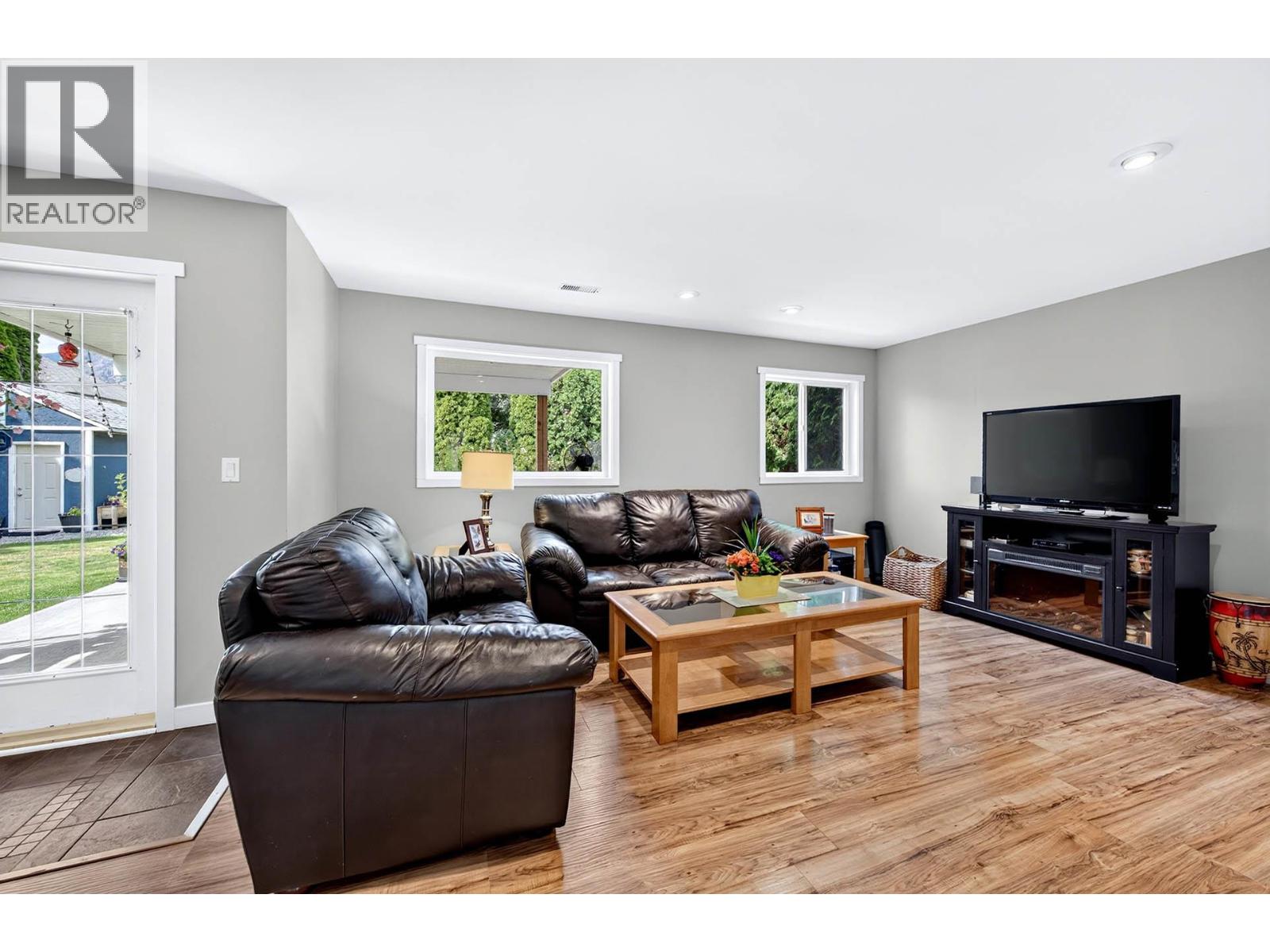 6488 Dallas Drive Property Photo 34
