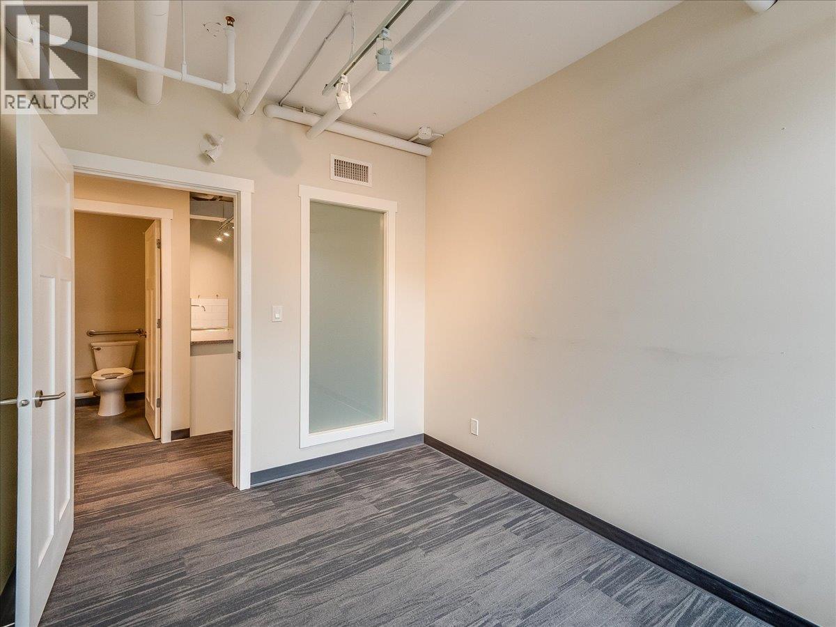 754 Vernon Street Property Photo 16