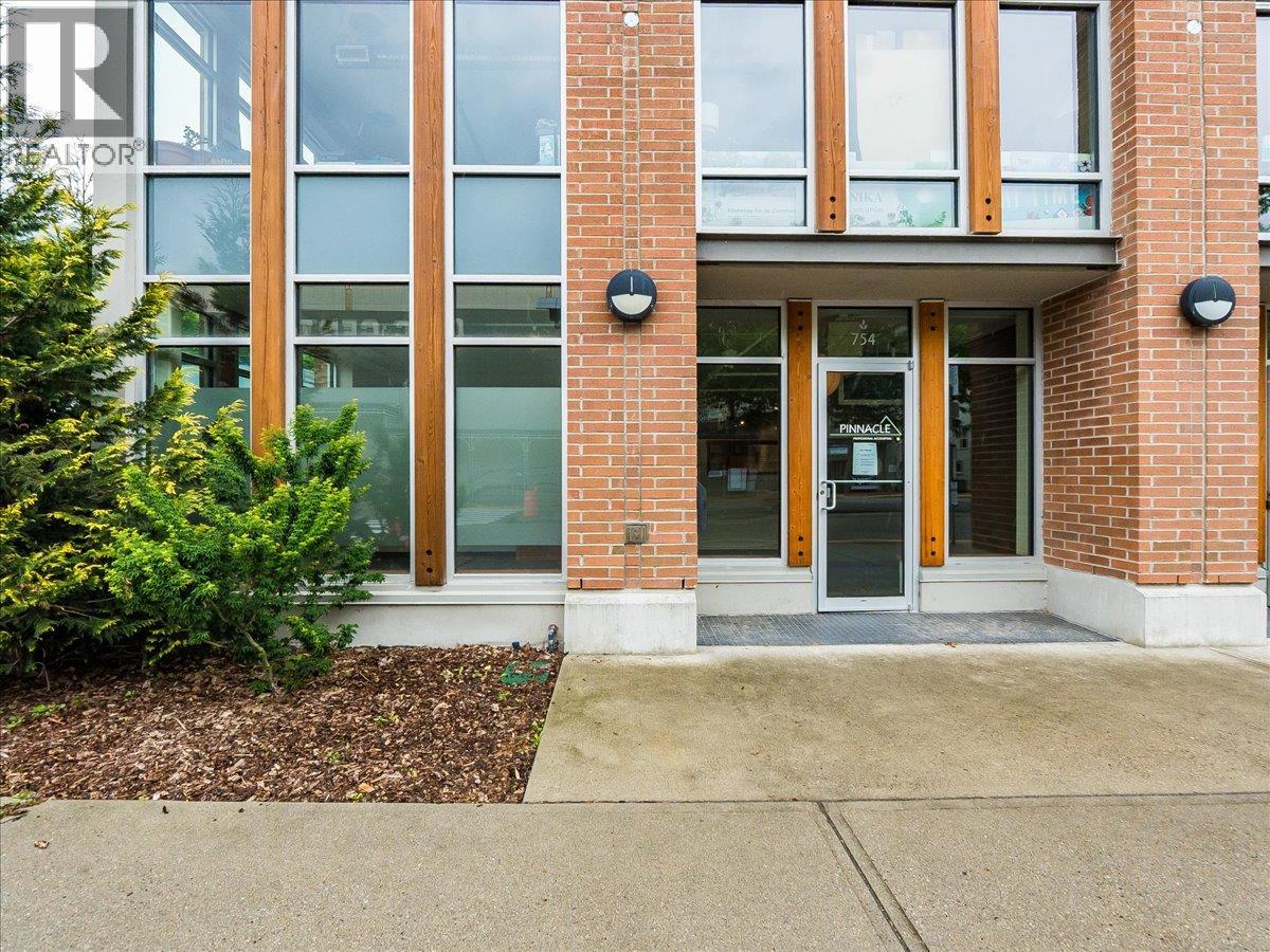 754 Vernon Street Property Photo 19