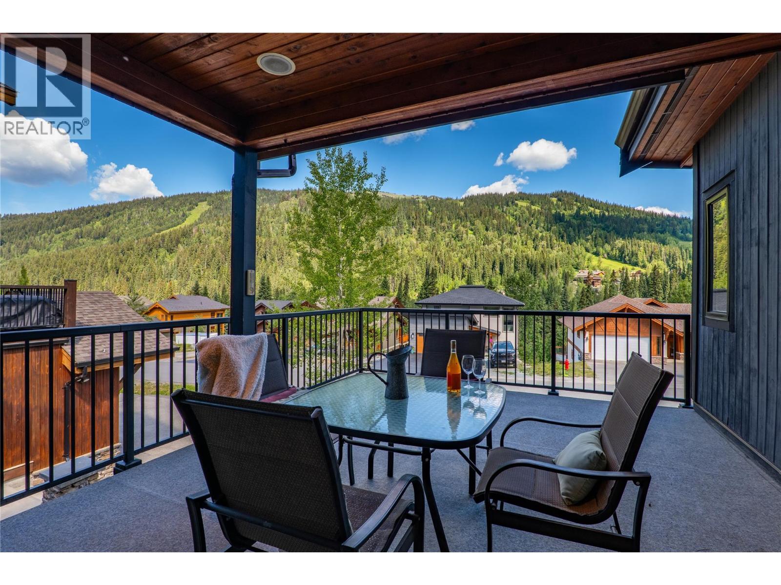 2429 Fairways Drive Property Photo 11