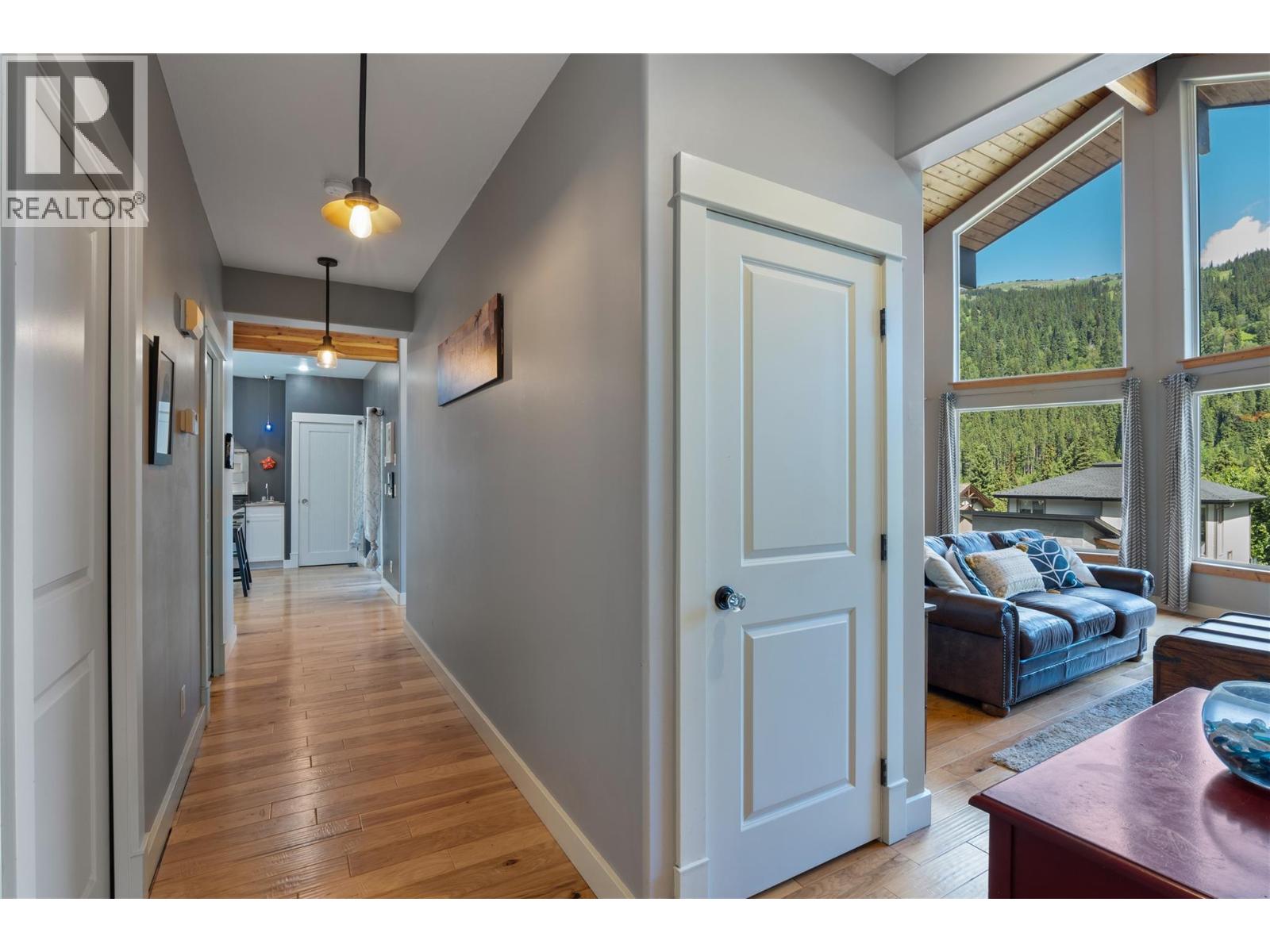 2429 Fairways Drive Property Photo 13