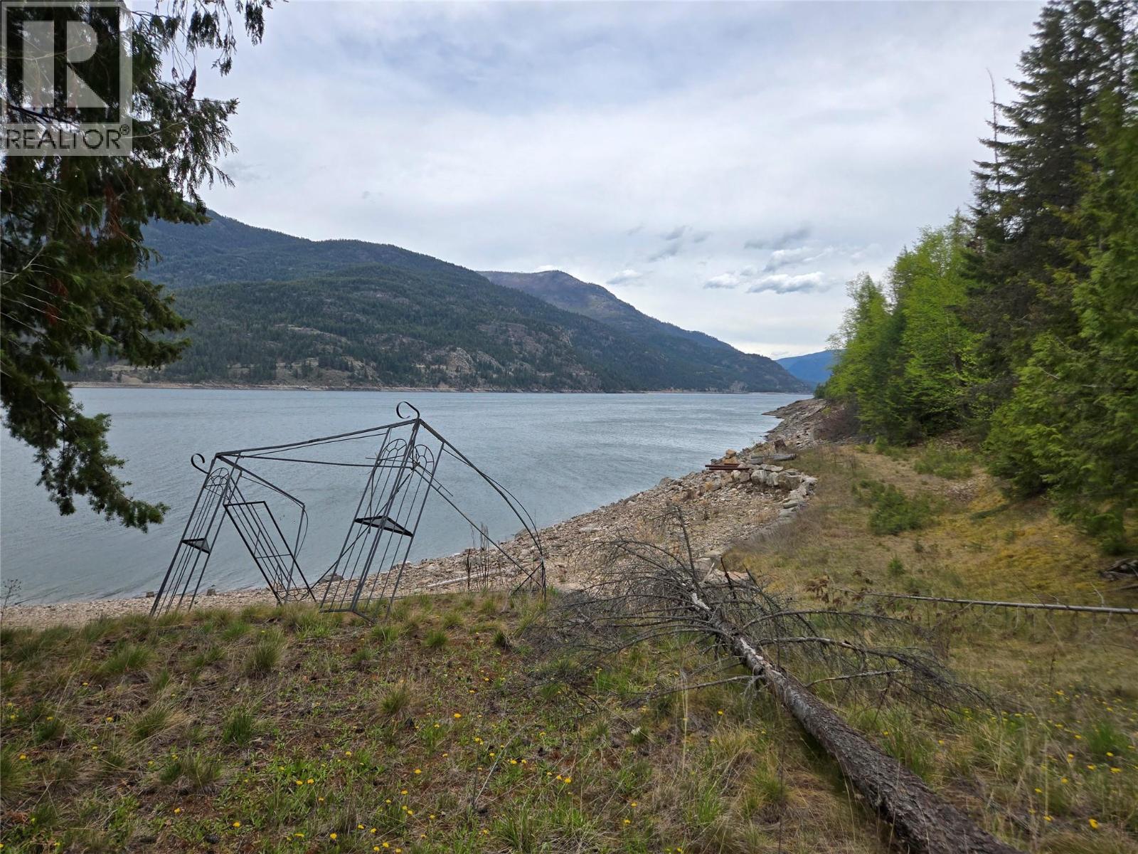 180 Lower Arrow Lake Property Photo 13