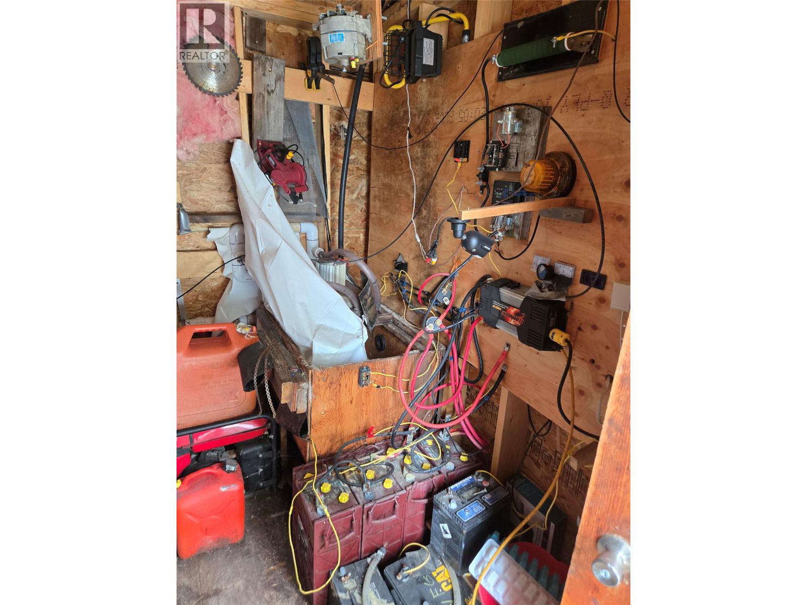 180 Lower Arrow Lake Property Photo 16