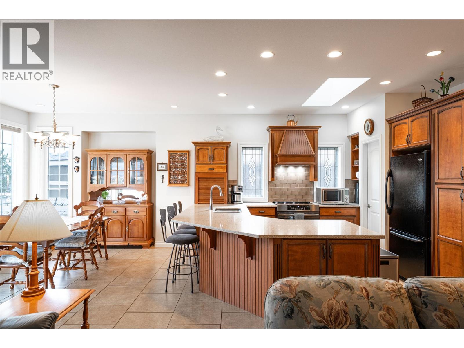 6905 Mountainview Drive Property Photo 8