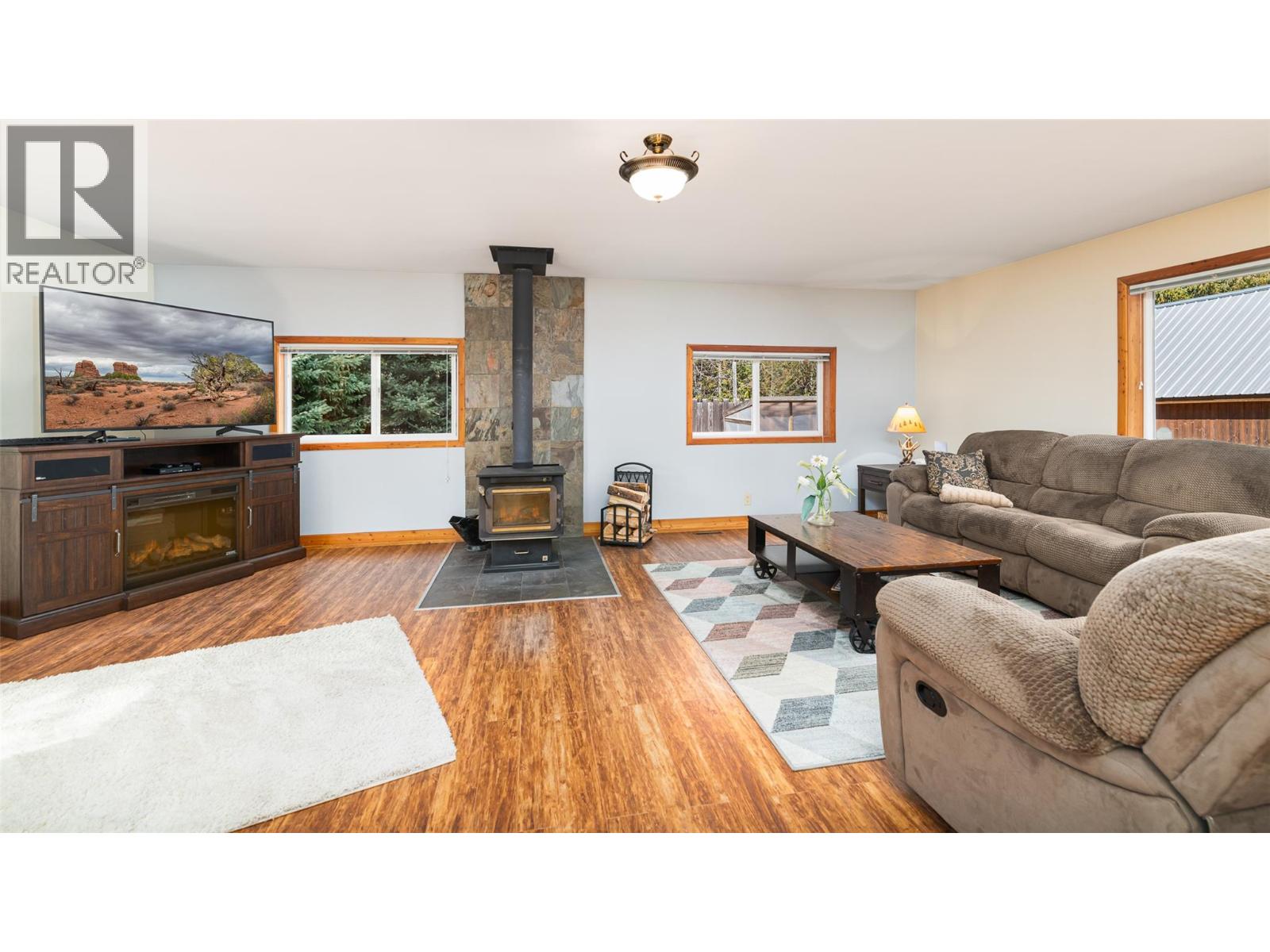 7470 3 Highway Property Photo 2