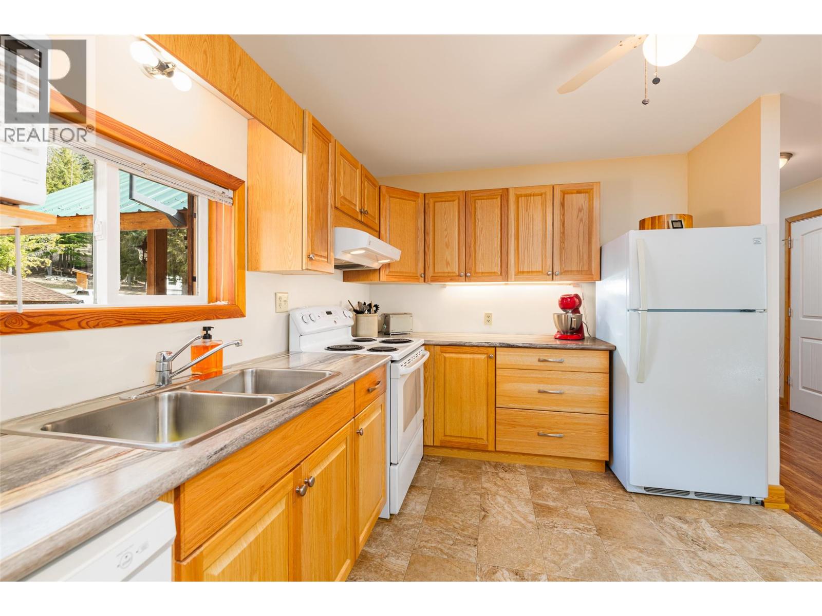 7470 3 Highway Property Photo 7