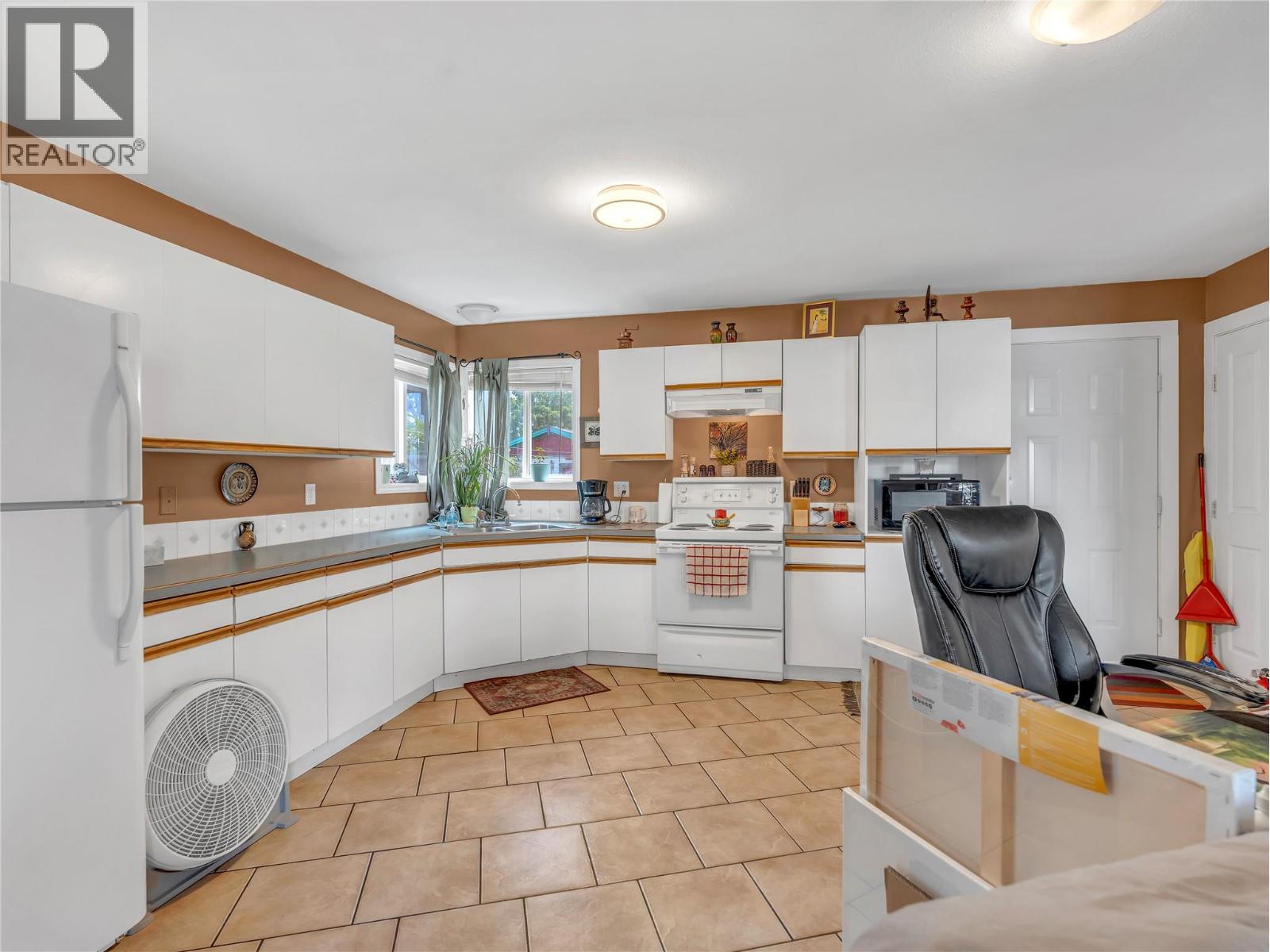 506 Nelson Avenue Property Photo 3