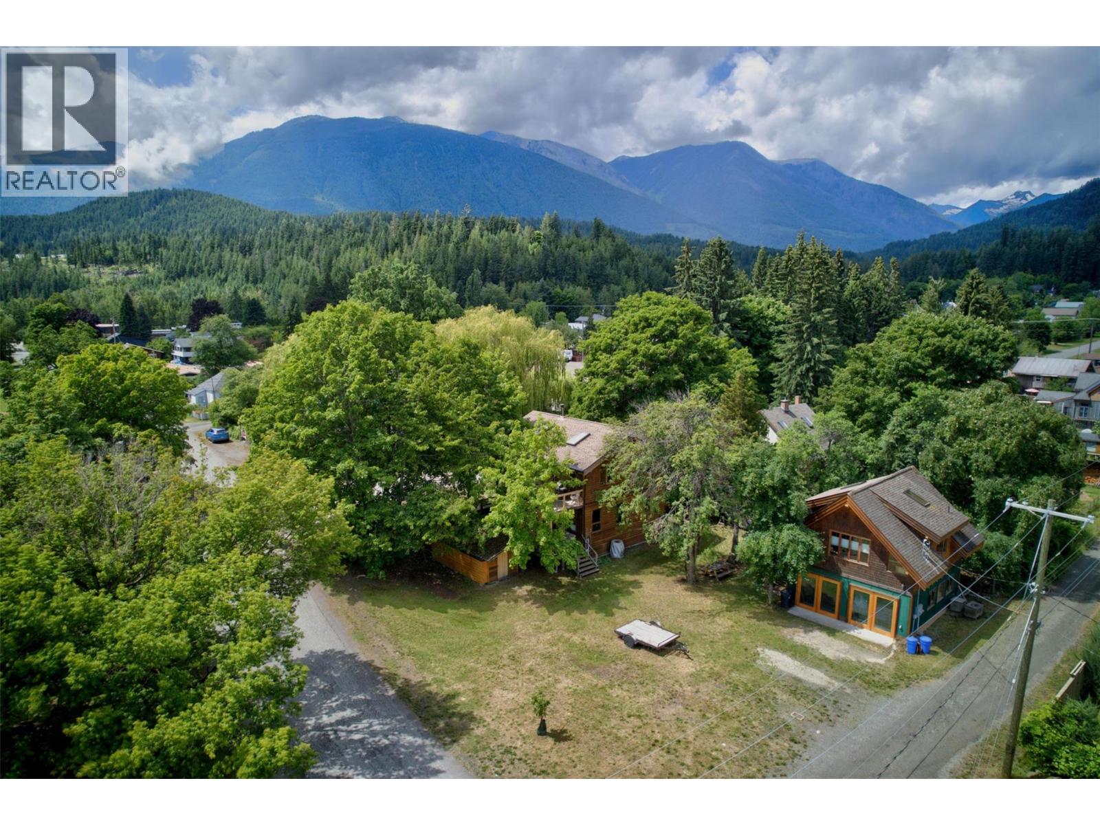 202 B Avenue Property Photo 1