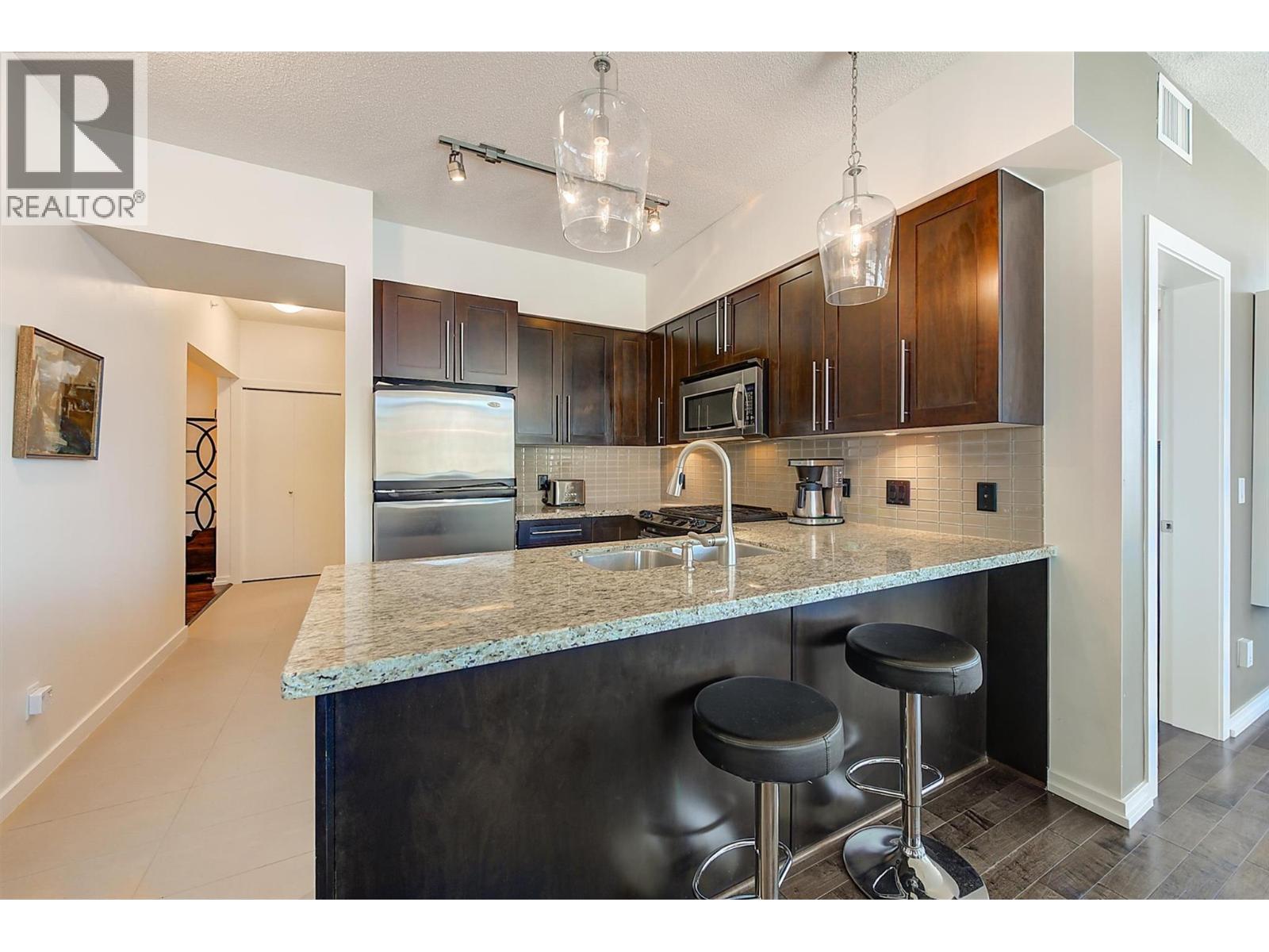 1075 Sunset Drive Unit# 2408 Property Photo 11