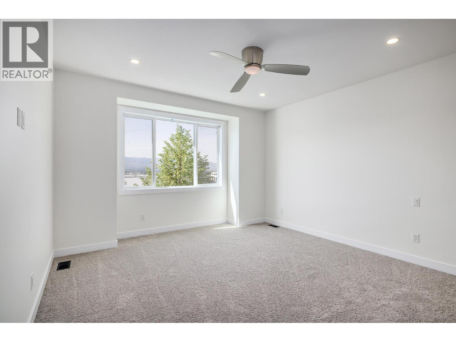 3207 Shetland Road Property Photo 12
