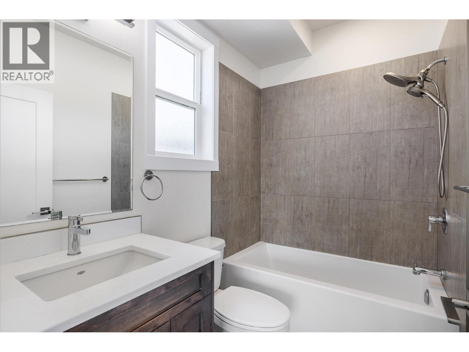 3207 Shetland Road Property Photo 14