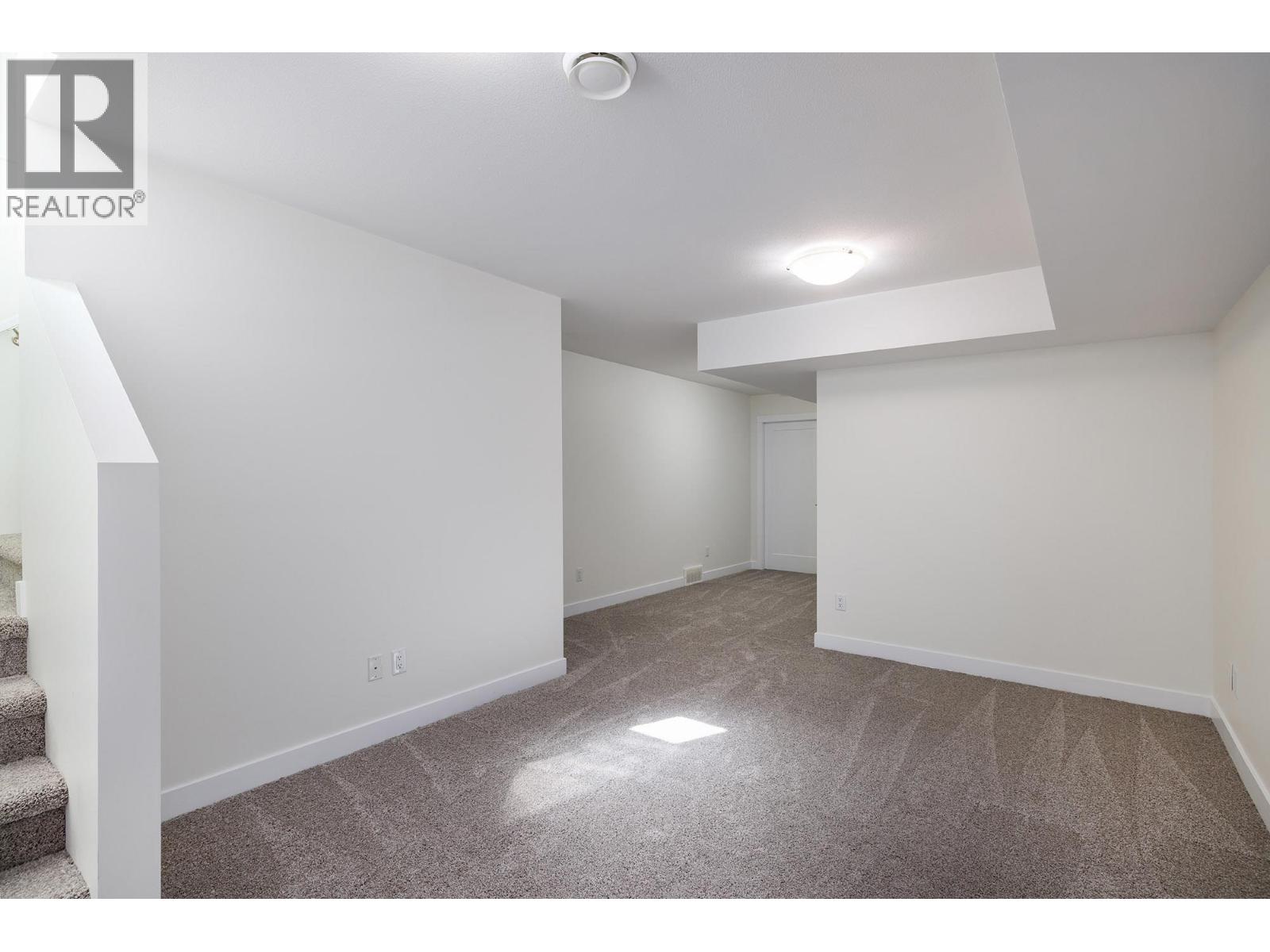 3207 Shetland Road Property Photo 24