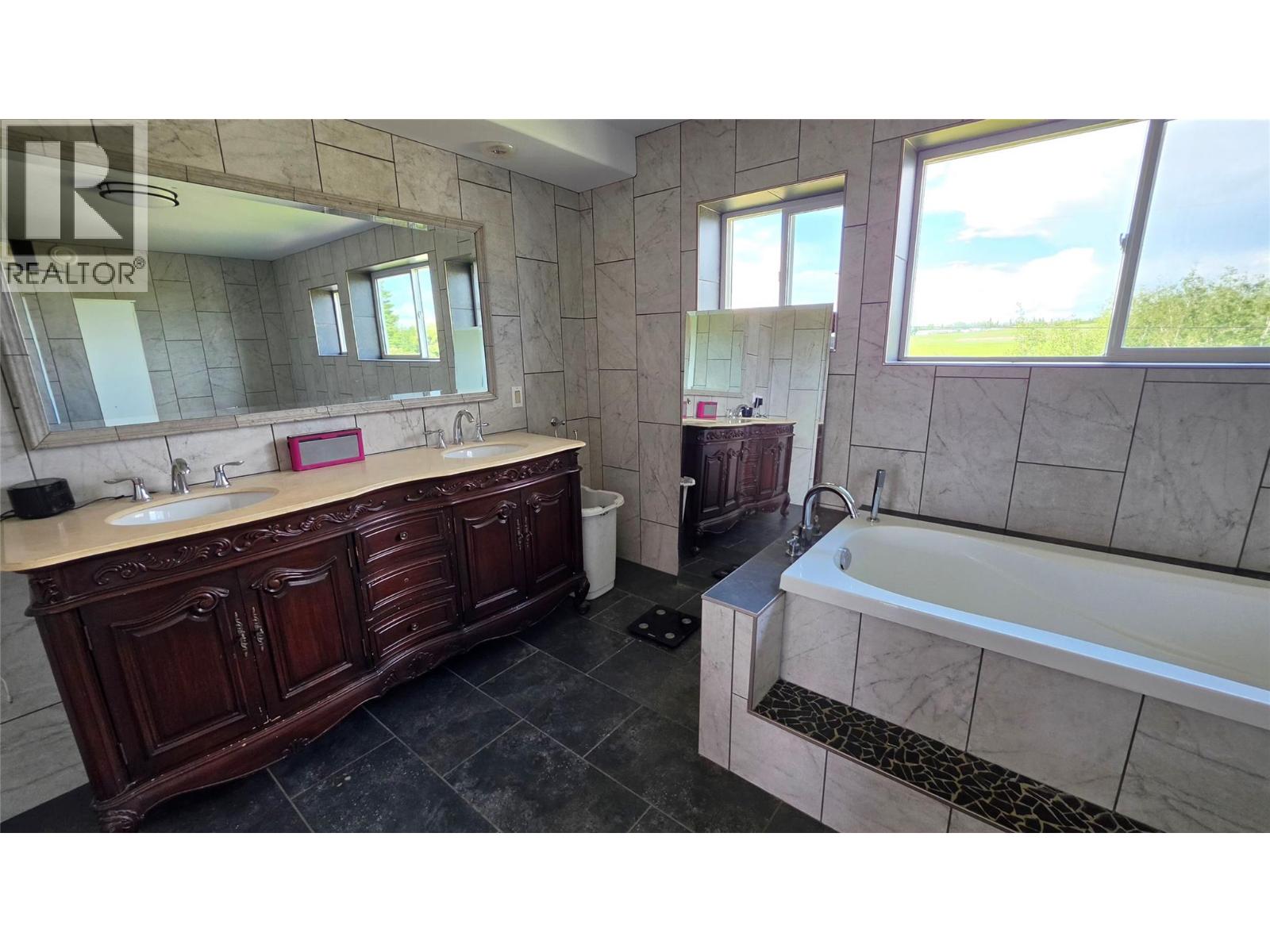 9000 Lyman Drive Property Photo 10