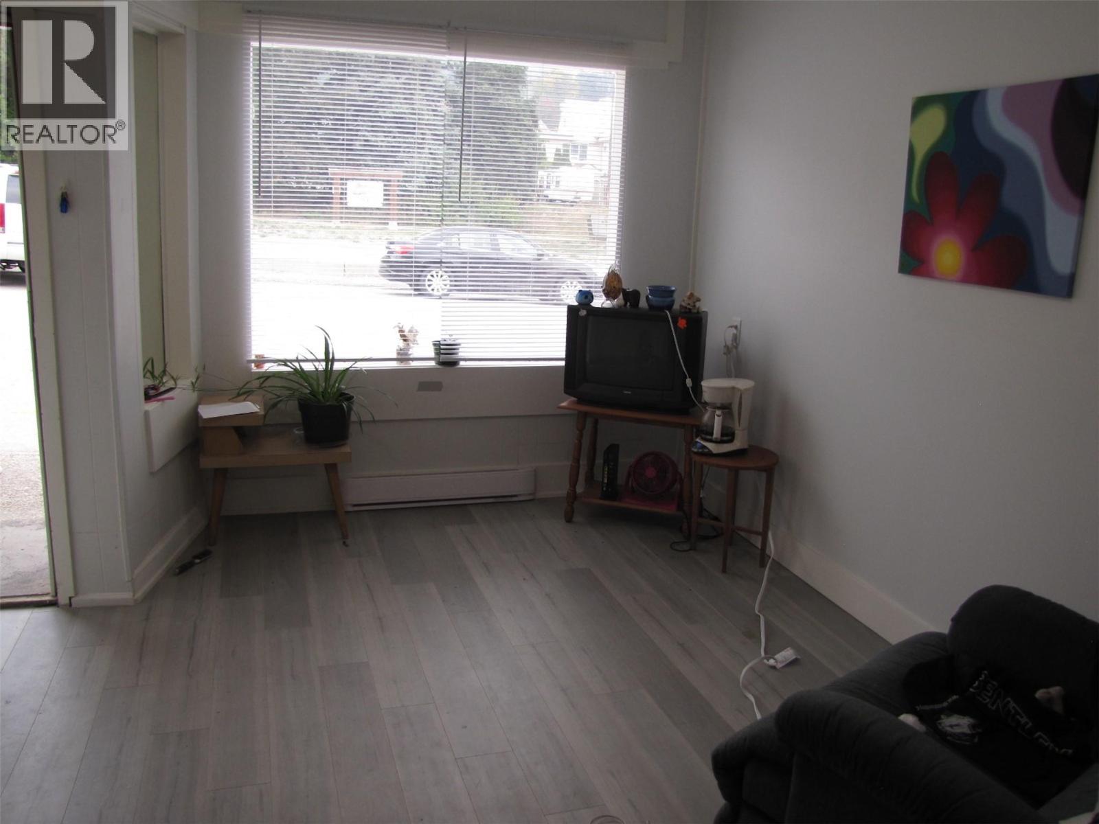860 Schofield Highway Property Photo 8