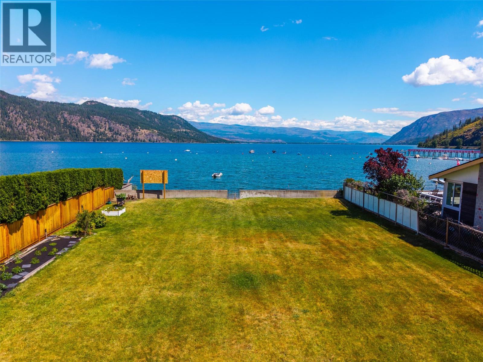 329 & 331 Lakeshore Drive Property Photo 4