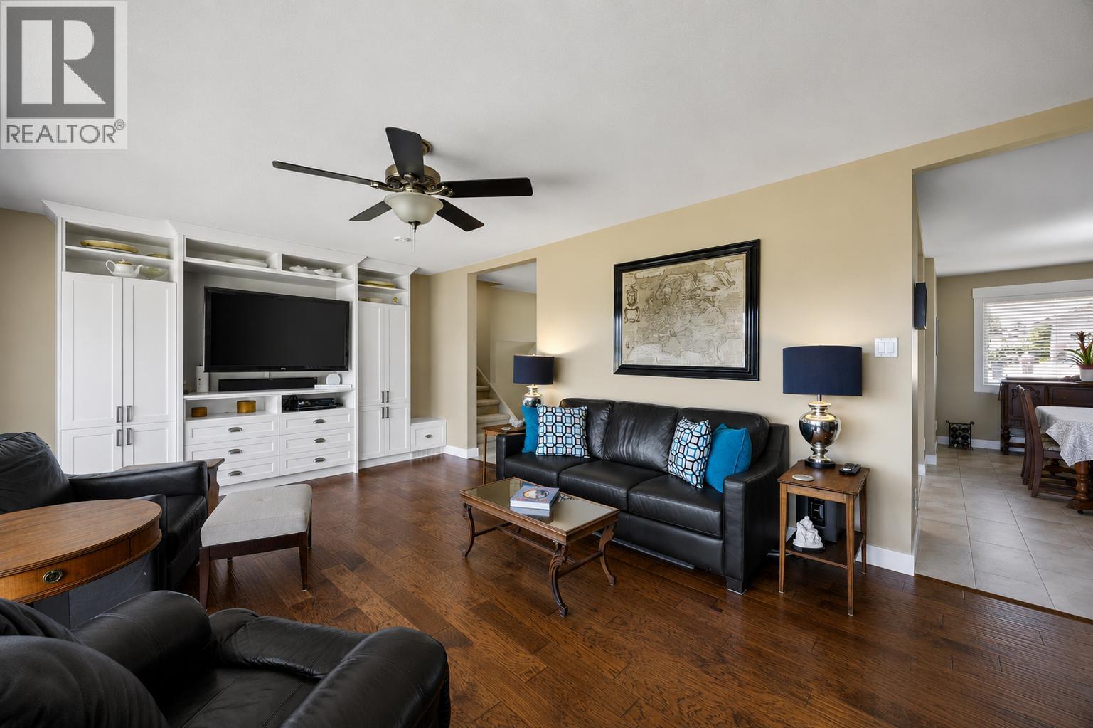 329 & 331 Lakeshore Drive Property Photo 10