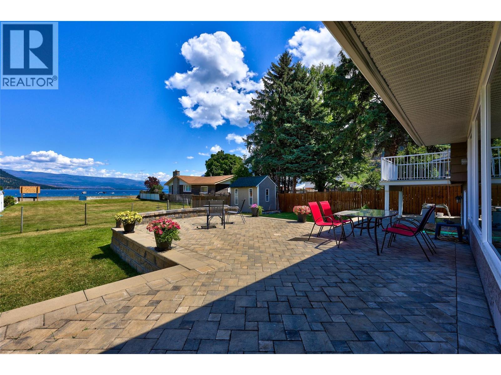 329 & 331 Lakeshore Drive Property Photo 16