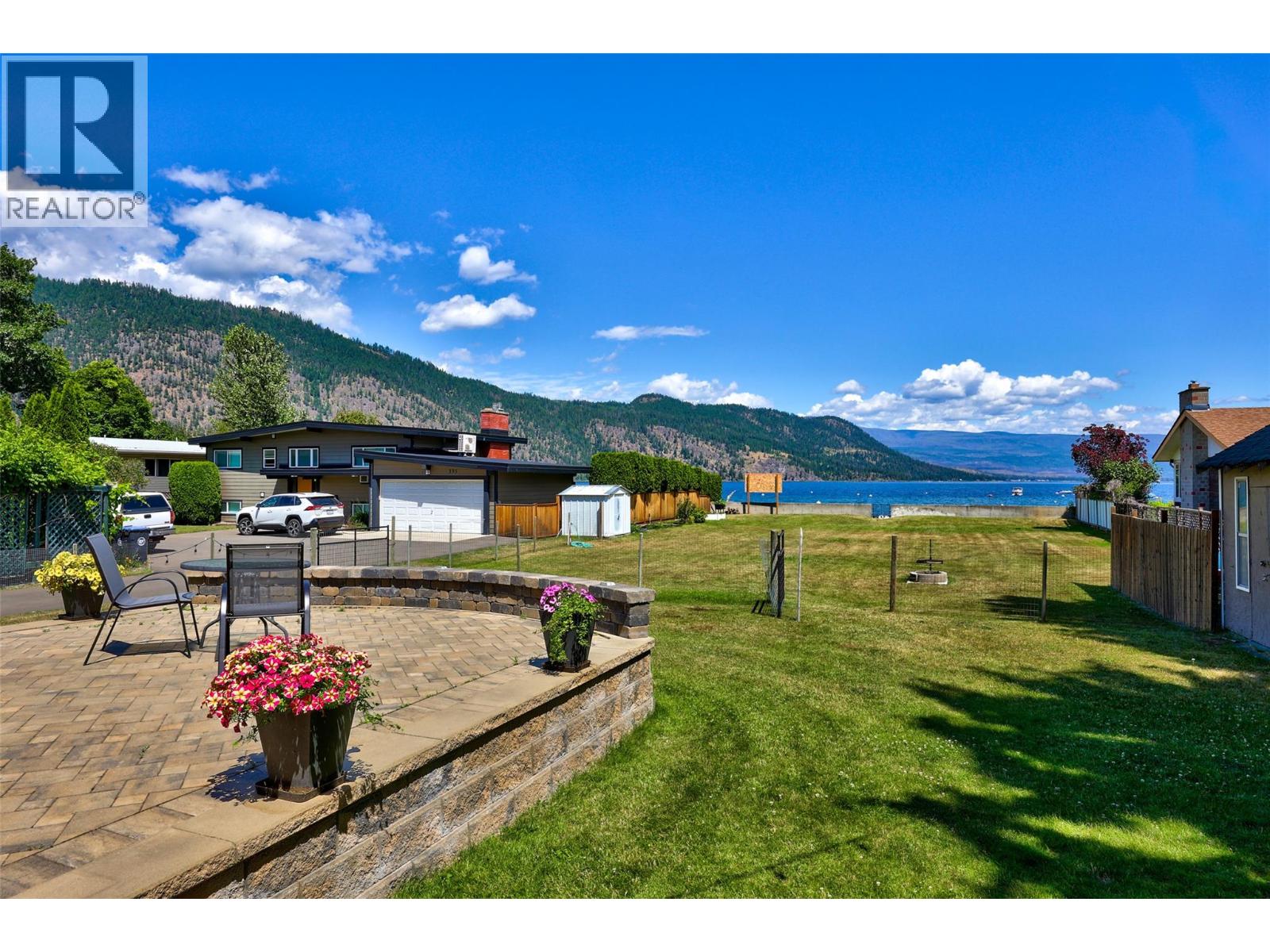 329 & 331 Lakeshore Drive Property Photo 18