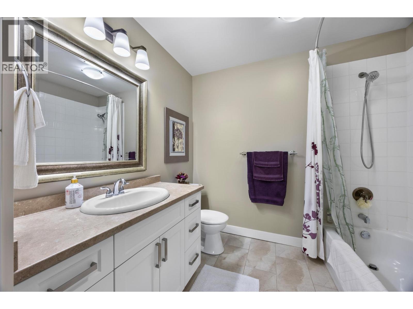329 & 331 Lakeshore Drive Property Photo 25